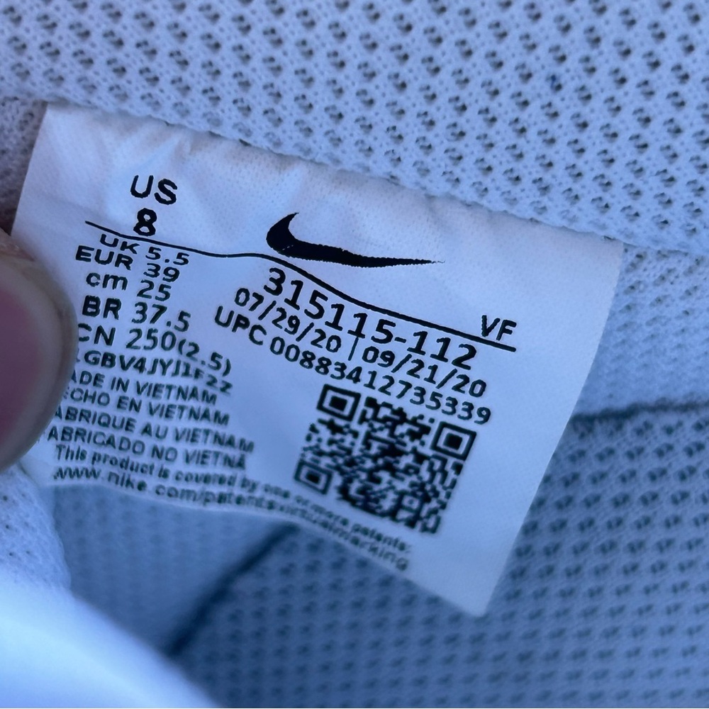 Womens All White Nike Air Force Ones Low Tops - Picture 8 of 8